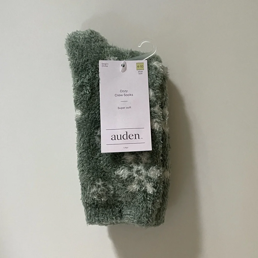 Auden Cozy Crew Socks Green White Soft